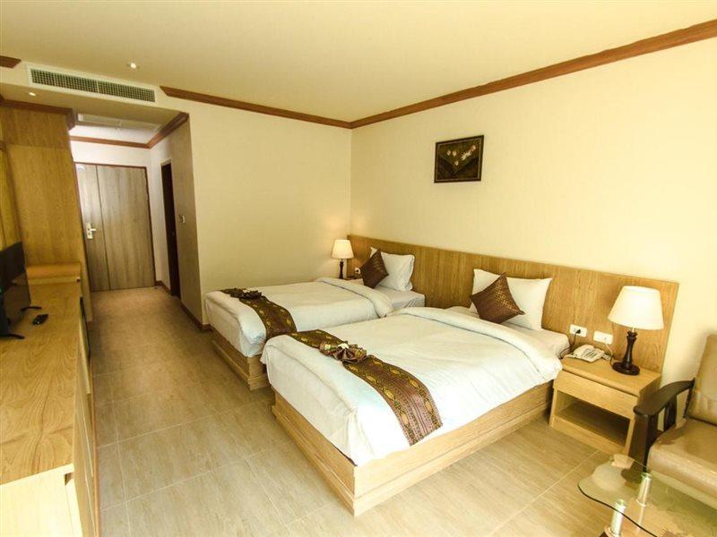 Airport Beach Hotel Phuket - Sha Extra Plus Nai Yang Экстерьер фото