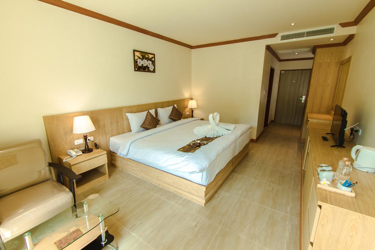 Airport Beach Hotel Phuket - Sha Extra Plus Nai Yang Экстерьер фото